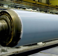 Valmet压延辊盖CL复合盖延长运行时间，具有高耐磨性。