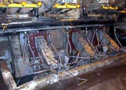 熔炼喷口微型罩装置取代了大型罩系统。