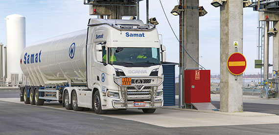 Tornio Manga液化天然气终端的卡车