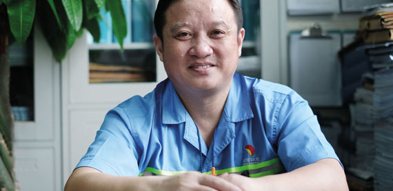 吴文春，太阳纸业生产总监