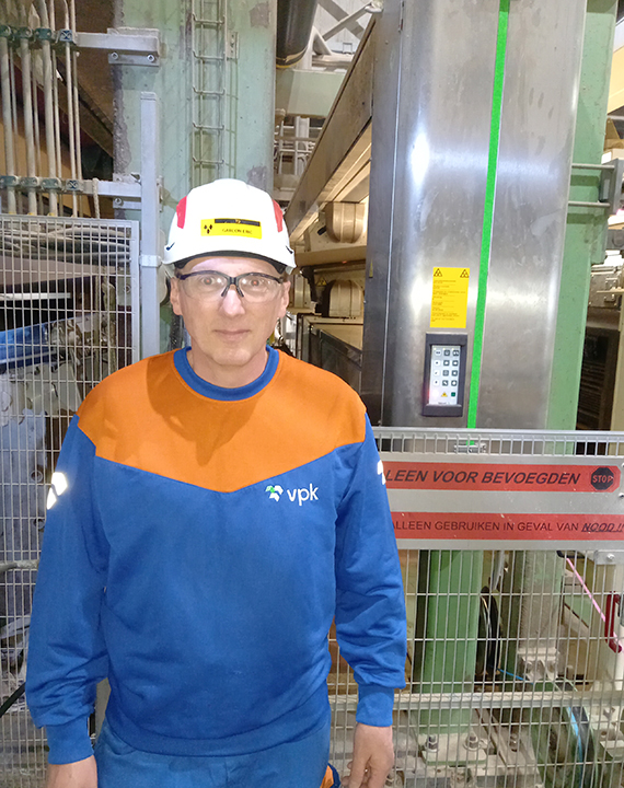 先生Eric_570 vertical.jpg