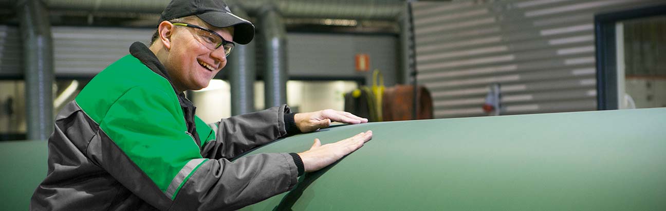 纸板和造纸用卷盖